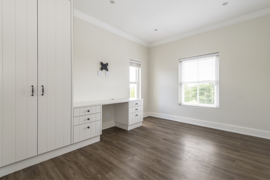 4 Bedroom Property for Sale in Val De Vie Estate Western Cape